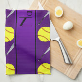 Personalisiertes lila Softballnamensmuster Geschirrtuch (Viertel Falte)