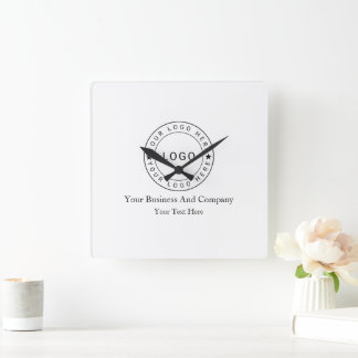 Personalisiertes Logo und Text Quadratische Wanduhr