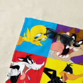 Personalisiertes LOONEY TUNES™ Zeichengitter Strandtuch (Beispiel)