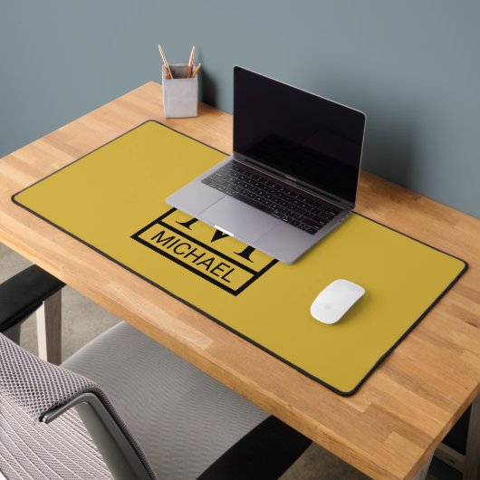 Personalisiertes M Gold Geschenktasche mit Anfangs Schreibtischunterlage (Büro 2)