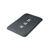 Personalisiertes Mit Monogramm Gunmetal Badematte (Schrägansicht)