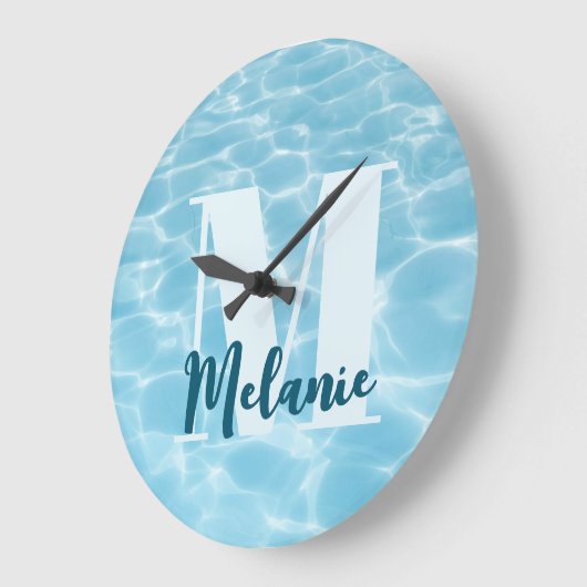 Personalisiertes Monogram Blue Swimming Pool Moder Große Wanduhr (Winkel)