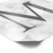 Personalisiertes Monogramm aus weißem Marmor und N Fotodruck (Ecke)