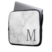 Personalisiertes Monogramm aus weißem Marmor und N Laptopschutzhülle (Vorderseite Links)