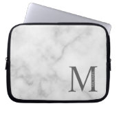 Personalisiertes Monogramm aus weißem Marmor und N Laptopschutzhülle (Vorderseite)
