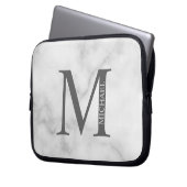 Personalisiertes Monogramm aus weißem Marmor und N Laptopschutzhülle (Vorderseite Links)