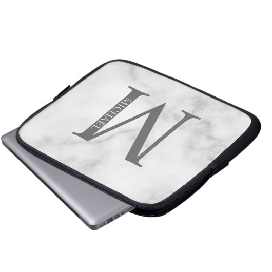 Personalisiertes Monogramm aus weißem Marmor und N Laptopschutzhülle (Vorne Knopf)