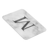 Personalisiertes Monogramm aus weißem Marmor und N Magnet (Rechte Seite)