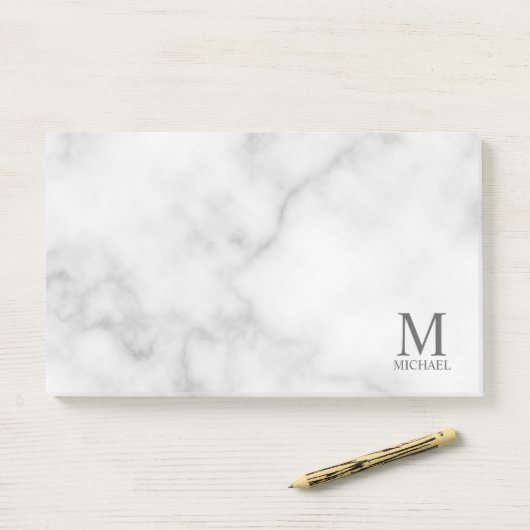 Personalisiertes Monogramm aus weißem Marmor und N Post-it Klebezettel (Auf Schreibtisch)
