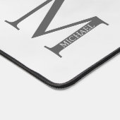 Personalisiertes Monogramm aus weißem Marmor und N Schreibtischunterlage (Ecke)