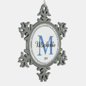 Personalisiertes Monogramm Blau Schneeflocken Zinn-Ornament (Links)