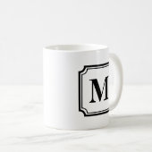 Personalisiertes Monogramm der schwarzen klassisch Kaffeetasse (VorderseiteRechts)