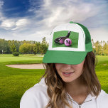 Personalisiertes Monogramm Extravagantes Script Ro Truckerkappe<br><div class="desc">Erhöhen Sie Ihr Golfspiel mit unserem Premium Trucker Hat mit einem Foto von einem Eisen, rosa Golfball und schwarzem Monogramm, um eine Aussage auf dem Platz. Dieses individuell anpassbare Monogramm "M" fügt eine persönliche Touch hinzu, die es Ihnen ermöglicht, Ihren einzigartigen Stil zu präsentieren und dabei gleichzeitig eine hervorragende Performance...</div>