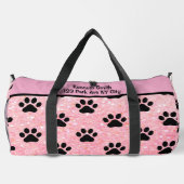Personalisiertes Monogramm mit rosa Glitter-Pfoten Duffle Bag (Rückseite)