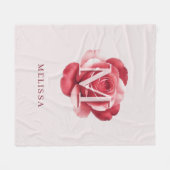 Personalisiertes Monogramm mit rosa Rose und Namen Fleecedecke (Vorderseite (Horizontal))