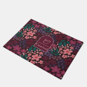 Personalisiertes Monogramm Moody Floral Fußmatte (Schrägansicht)