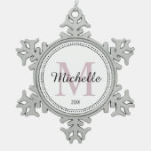 Personalisiertes Monogramm Rosa Schneeflocken Zinn-Ornament (Vorderseite)