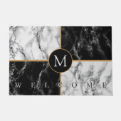 Personalisiertes Monogramm Schwarz-weiße Marmormat Fußmatte (Vorderseite)