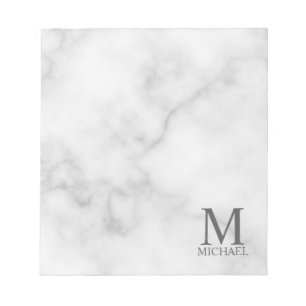 Personalisiertes Monogramm und Name auf weißem Mar Notizblock