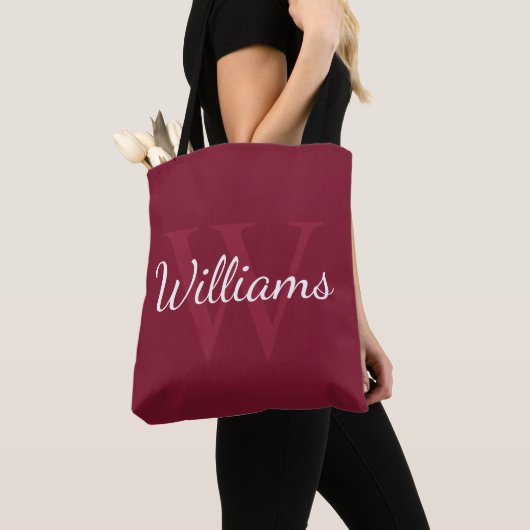 Personalisiertes Monogramm und Name Burgundy Red Tasche (Von Nahem)
