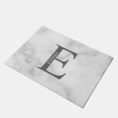 Personalisiertes Monogramm und Name Doormat Fußmatte (Schrägansicht)