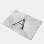 Personalisiertes Monogramm und Name Doormat Fußmatte (Schrägansicht)