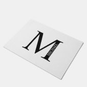 Personalisiertes Monogramm und Name Doormat Fußmatte (Schrägansicht)