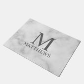 Personalisiertes Monogramm und Name Fußmatte (Schrägansicht)