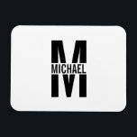 Personalisiertes Monogramm und Name-Magnet Magnet<br><div class="desc">Personalisierte Monogramm- und Namensgeschenke mit personalisierten Monogramm in schwarzem,  modernem Sans Serif-Schriftart-Stil mit einer Namensbox in der Mitte des Monogramms. Perfekt als Wohngestaltungen,  Hauswärme Geschenke,  Feriengeschenke für Familien und mehr.</div>