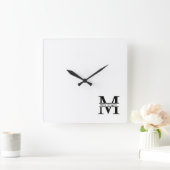 Personalisiertes Monogramm und Name Quadratische Wanduhr (Zuhause)