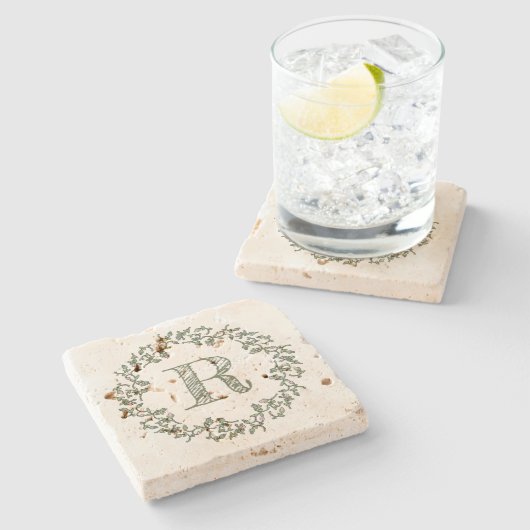 Personalisiertes Monogramm-weises Grün mit Blumen Steinuntersetzer (Seitenansicht)