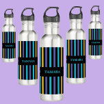 Personalisiertes Muster Edelstahlflasche<br><div class="desc">Personalisierte Farbenfrohe Streifen Muster Edelstahlflasche. Passen Sie es mit Ihrem Namen an,  um einen schicken,  gürteleigenen Look zu erhalten.</div>