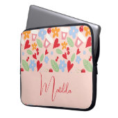 Personalisiertes Muster mit Herzen, Blumen, Kirsch Laptopschutzhülle (Vorderseite Links)