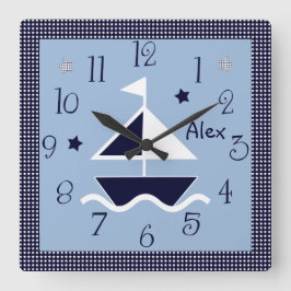 Personalisiertes Nautic Sailboat & Stars Niedliche Quadratische Wanduhr