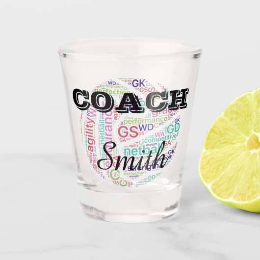 Personalisiertes Netball-Coach-Geschenk Schnapsglas (Vorderseite)