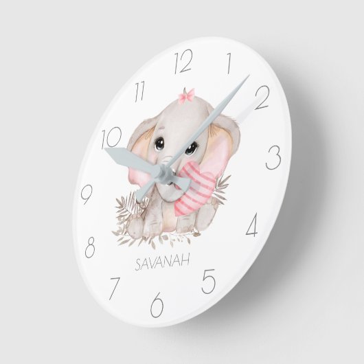 Personalisiertes niedliches Elefantenmädchen Runde Wanduhr (Winkel)