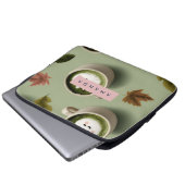 Personalisiertes Niedliches Matcha Latte-Muster Laptopschutzhülle (Vorne Knopf)