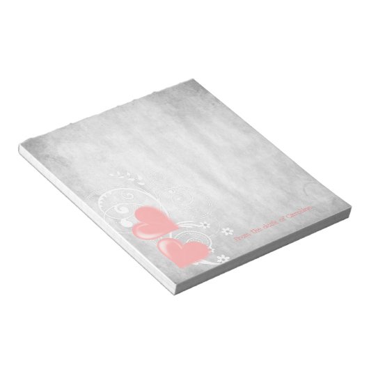 Personalisiertes Notepad mit rosa Valentinhörern Notizblock (angewinkelt)