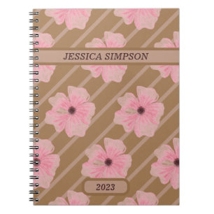 Personalisiertes Notizbuch mit rosa Blumen und Str Notizblock