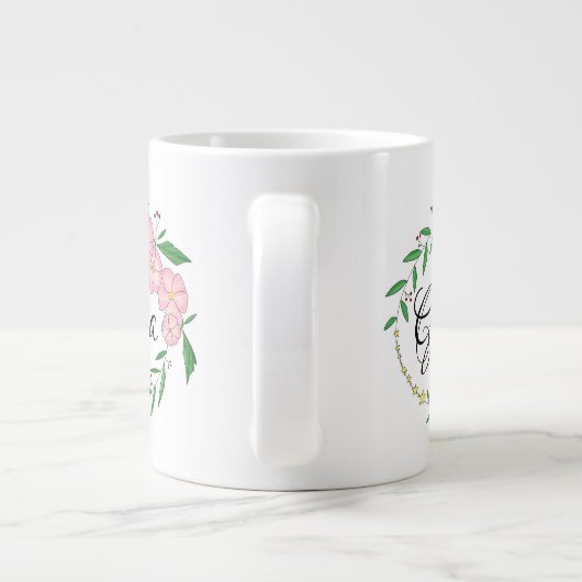 Personalisiertes Oma Errichtet Blume Kranz Jumbo-Tasse (Rückseite)