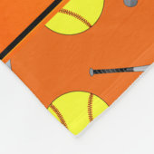Personalisiertes orange Softballnamensmuster Fleecedecke (Ecke)
