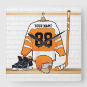 Personalisiertes orange und weißes Eis-Hockey Quadratische Wanduhr (Vorderseite)