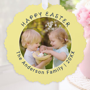 Personalisiertes Ostern-Foto Familienname Gelb Ornament Karte