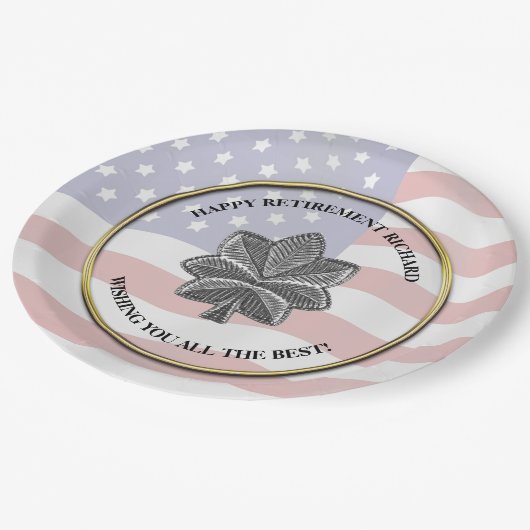 Personalisiertes Party für das Militärruhestand Pappteller (Schrägansicht)