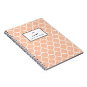 Personalisiertes Peach Quatrefoil Muster Notizblock (Rechte Seite)