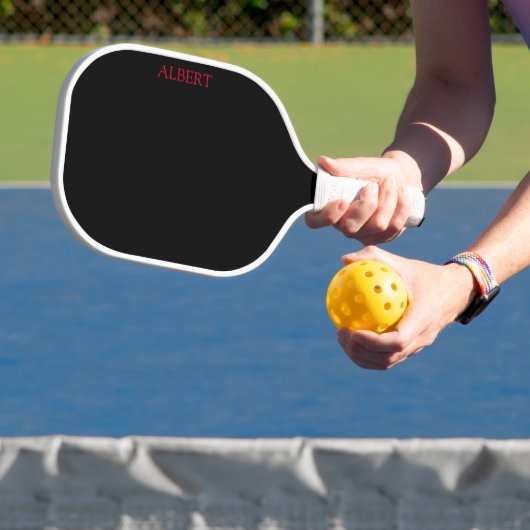Personalisiertes Pickleball Paddel in Schwarz und Pickleball Schläger (InSitu)