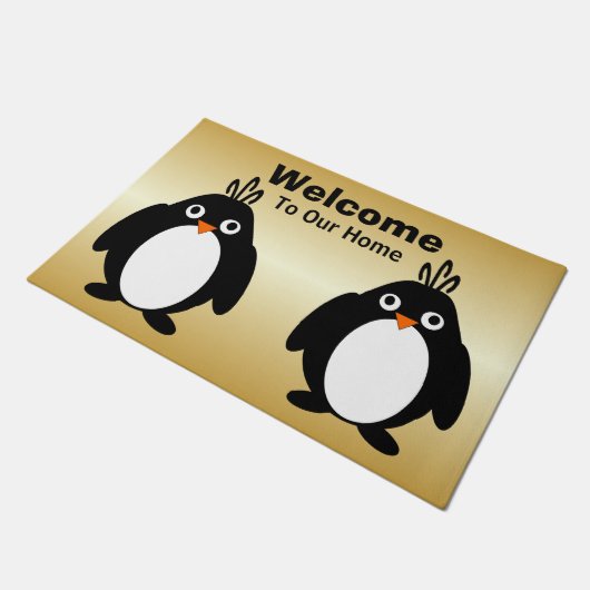 Personalisiertes Pinguin-Design goldfarben Fußmatte (Schrägansicht)