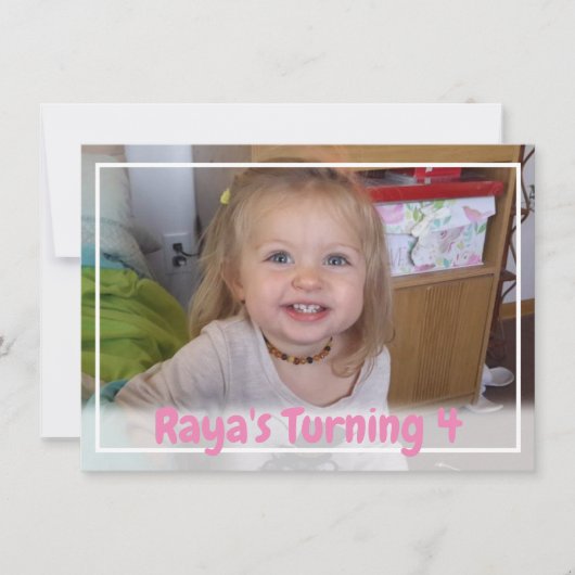 Personalisiertes Pink Girl's Foto Geburtstag Einladung (Vorderseite)