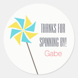 Personalisiertes Pinwheel Birthday Label Runder Aufkleber