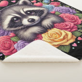 Personalisiertes Raccoon mit Blume und Herz Sherpadecke (3/4)